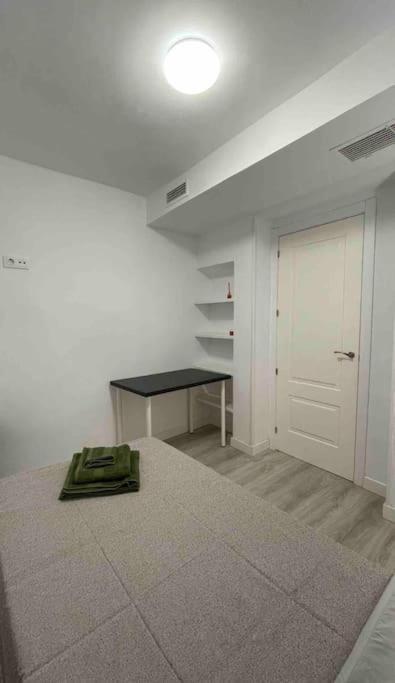 Encantador Apartamento Plaza Mayor Madrid Centro Bagian luar foto