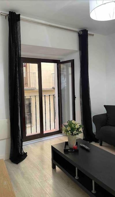 Encantador Apartamento Plaza Mayor Madrid Centro Bagian luar foto